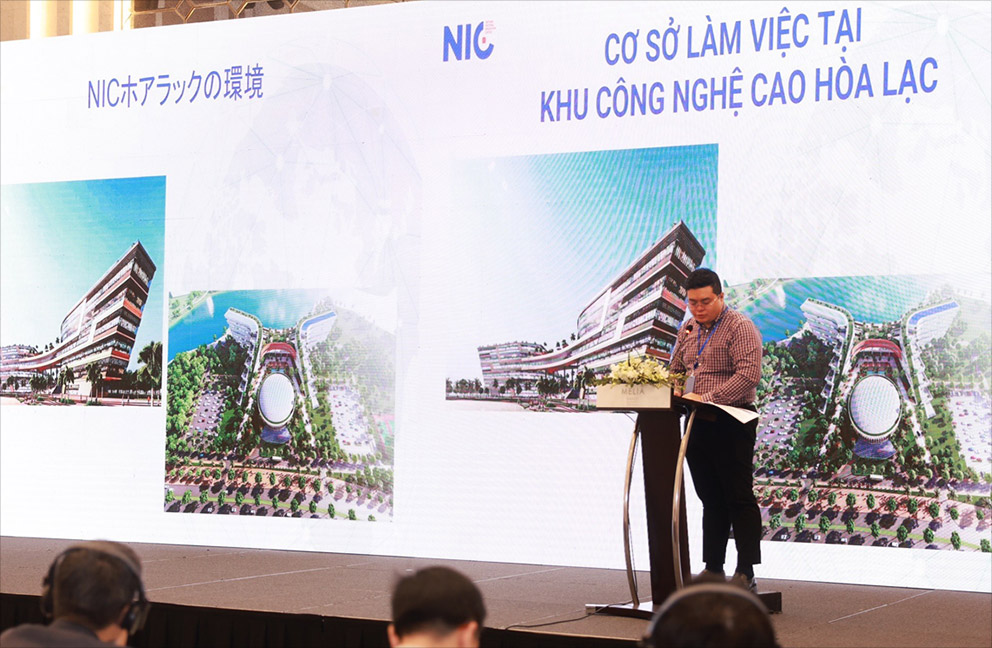 Keynote speech by Mr. Nguyen Duc Long